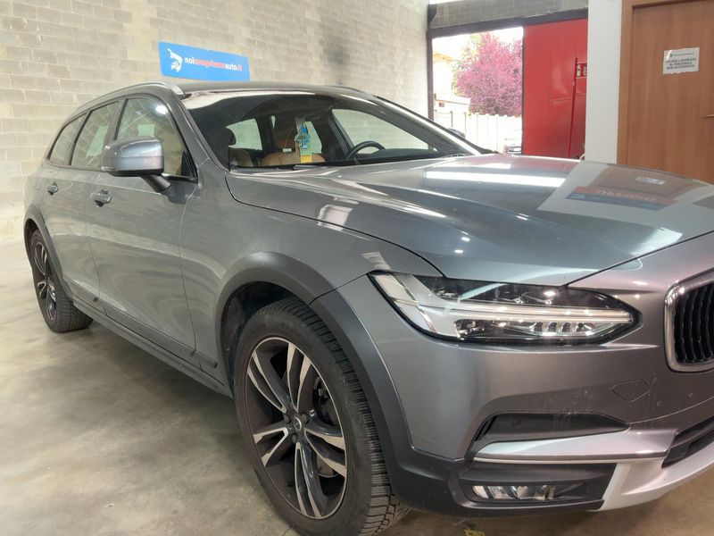 Volvo V90 Cross Country 2.0 D5 Pro AWD 2017 – снимка 12