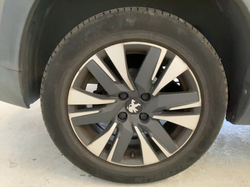 Peugeot 2008 1.2 PureTech Allure 2018 – снимка 9