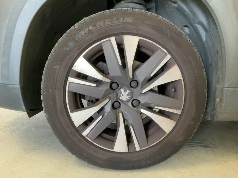 Peugeot 2008 1.2 PureTech Allure 2018 – снимка 3