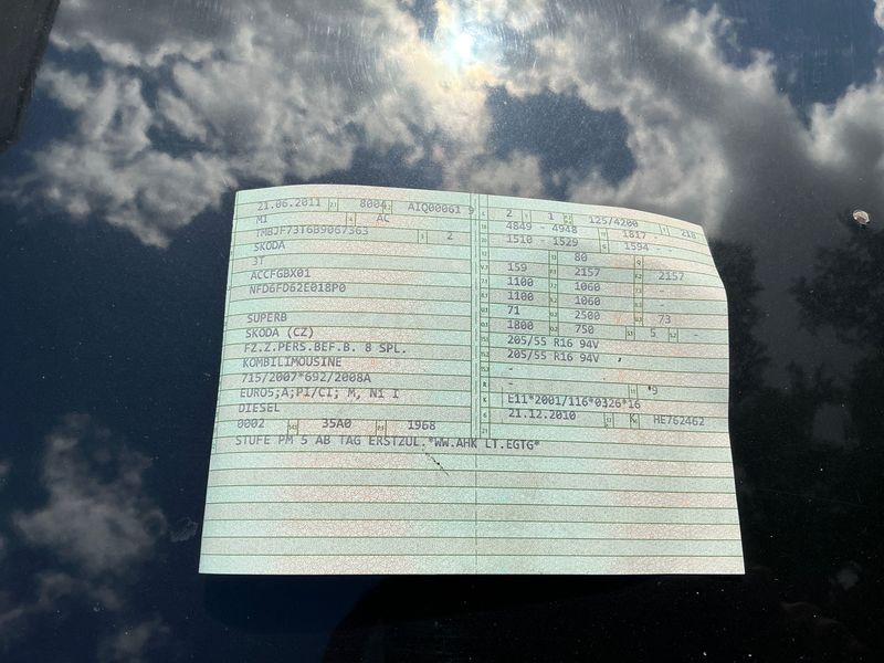 Skoda Superb 2.0 TDI Elegance 2011 – снимка 5