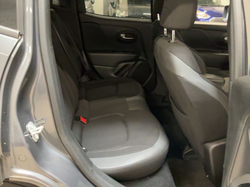 Jeep Renegade 1.5 GSE T4 e-Hybrid S FWD 2022 – снимка 19