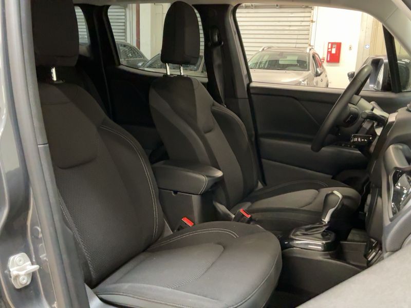 Jeep Renegade 1.5 GSE T4 e-Hybrid S FWD 2022 – снимка 16