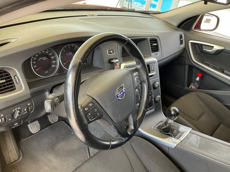 Volvo V60 2.0 D4 Kinetic 2012 – снимка 30
