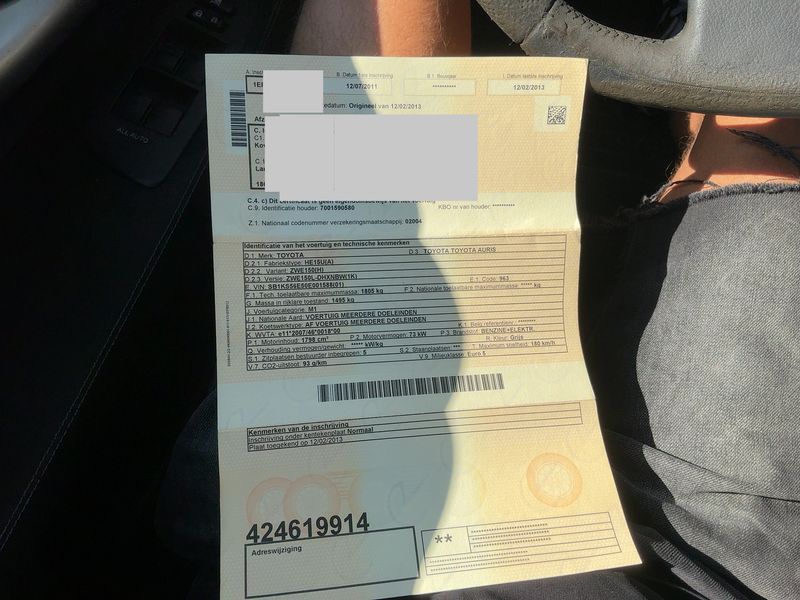 Toyota Auris 1.8 Hybrid Life 2011 – снимка 20