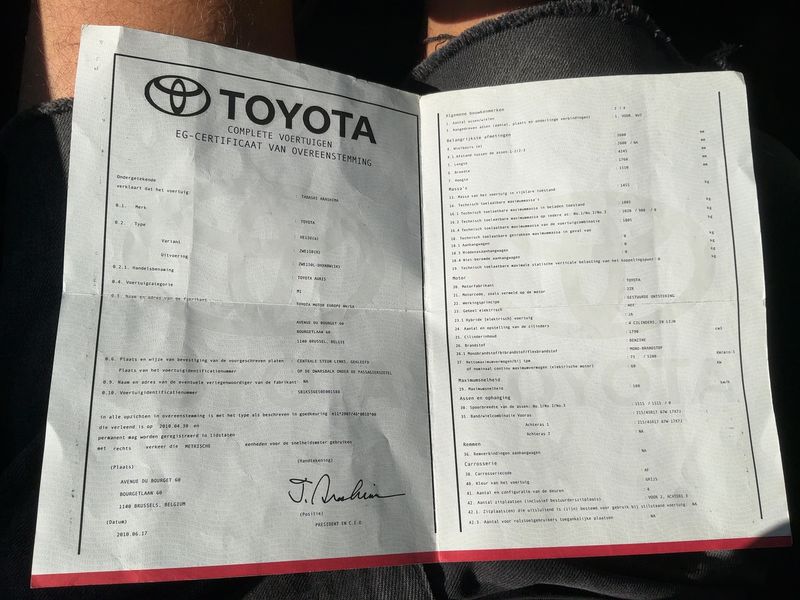 Toyota Auris 1.8 Hybrid Life 2011 – снимка 21