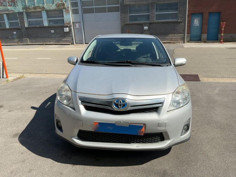 Toyota Auris 1.8 Hybrid Life 2011 – снимка 14