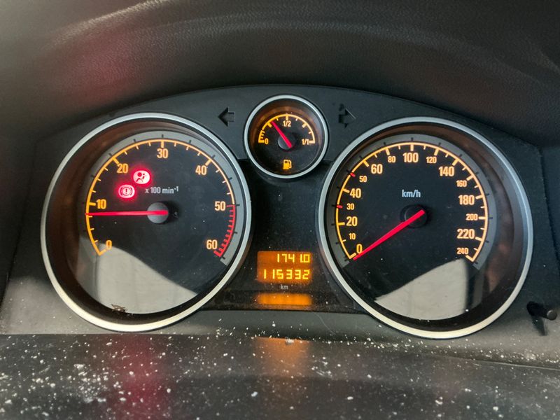 Opel Astra GTC 1.7 CDTI Cosmo 2006 – снимка 4