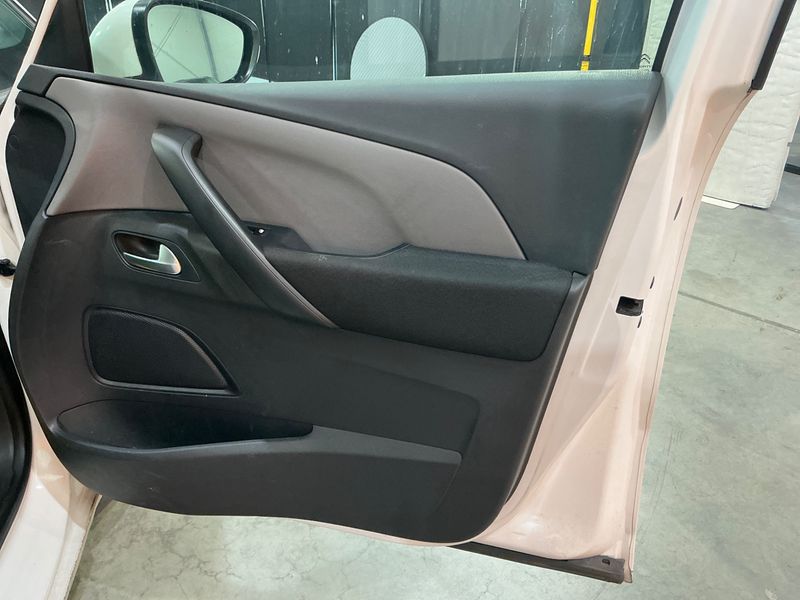 Citroen C4 Grand Picasso 1.2 e-THP Feel 2017 – снимка 33