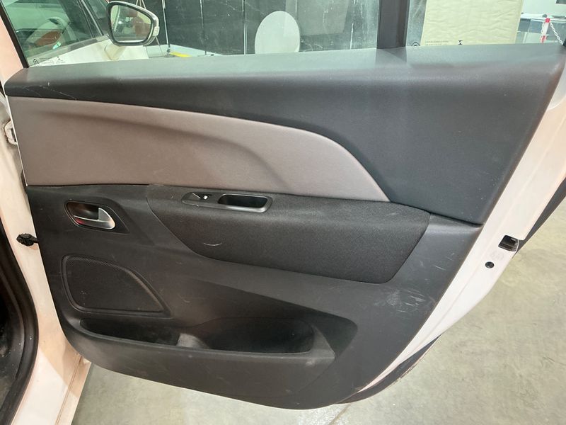 Citroen C4 Grand Picasso 1.2 e-THP Feel 2017 – снимка 28