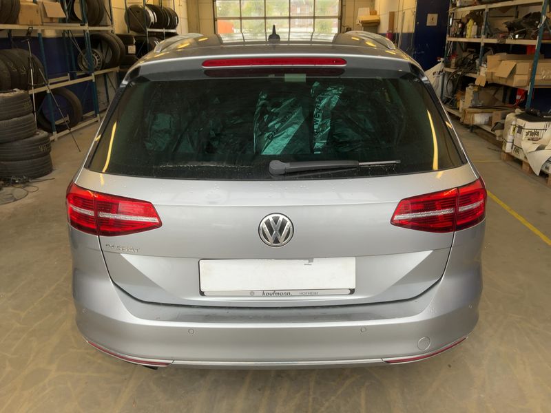 Volkswagen Passat 1.8 TSI Highline BlueMotion Tech 2017 – снимка 7