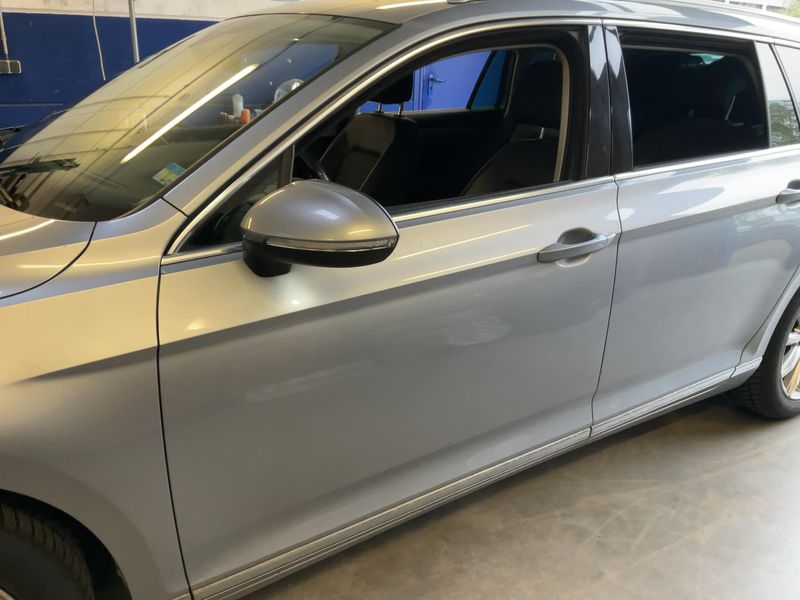 Volkswagen Passat 1.8 TSI Highline BlueMotion Tech 2017 – снимка 2