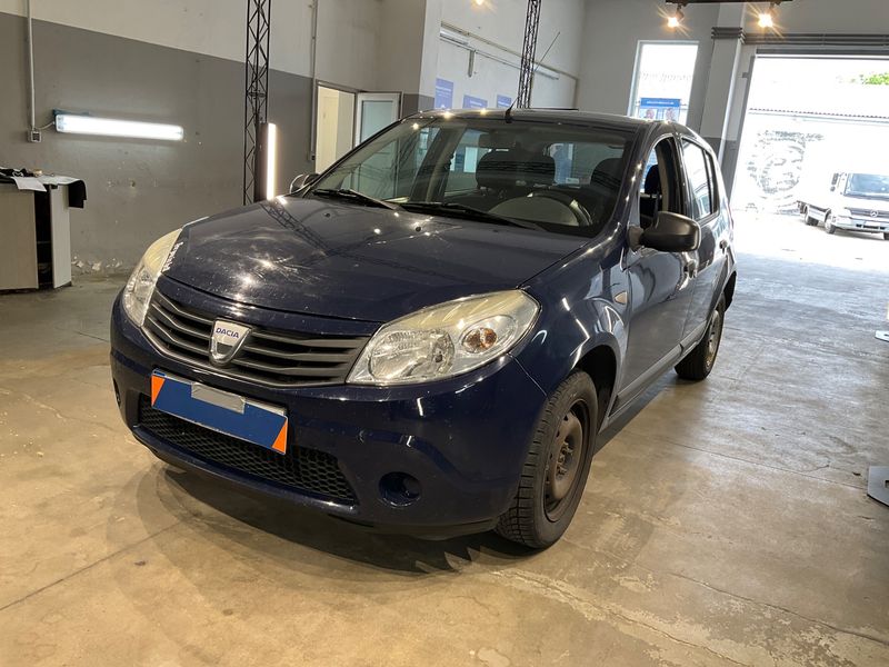 Dacia Sandero 1.2 Ambiance 2010 – снимка 1