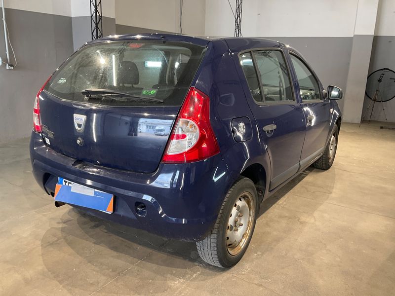 Dacia Sandero 1.2 Ambiance 2010 – снимка 2