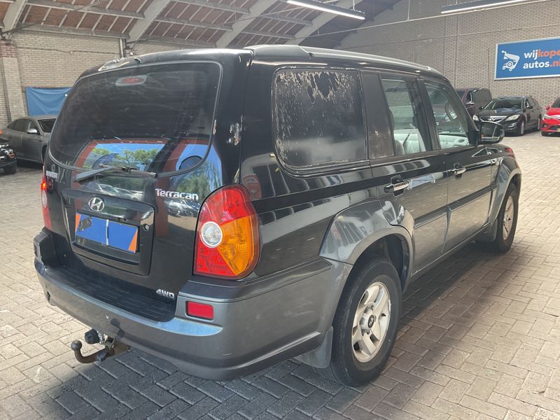 Hyundai Terracan 2.9 CRDi GL 2005 – снимка 2