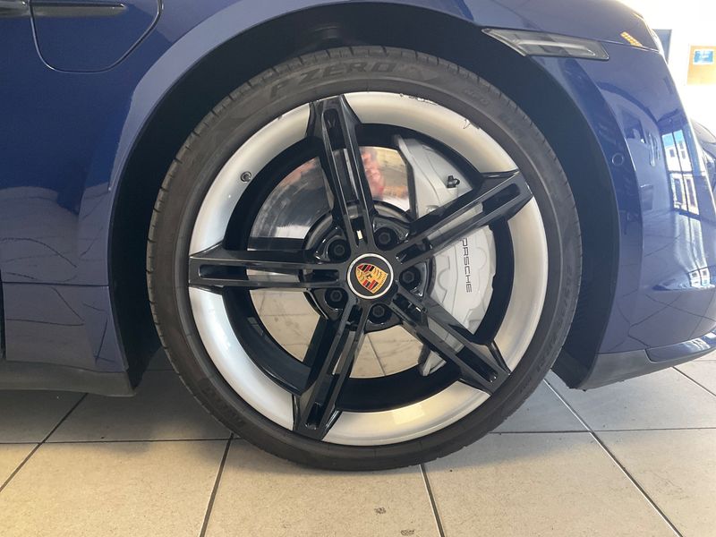 Porsche Taycan Turbo Turbo 2020 – снимка 11