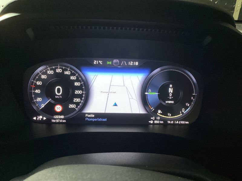 Volvo XC40 1.5 T5 Plug-in Hybrid R-Design 2WD 2020 – снимка 18