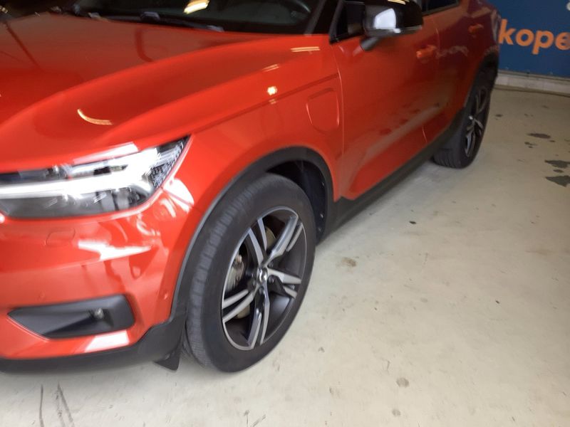 Volvo XC40 1.5 T5 Plug-in Hybrid R-Design 2WD 2020 – снимка 2