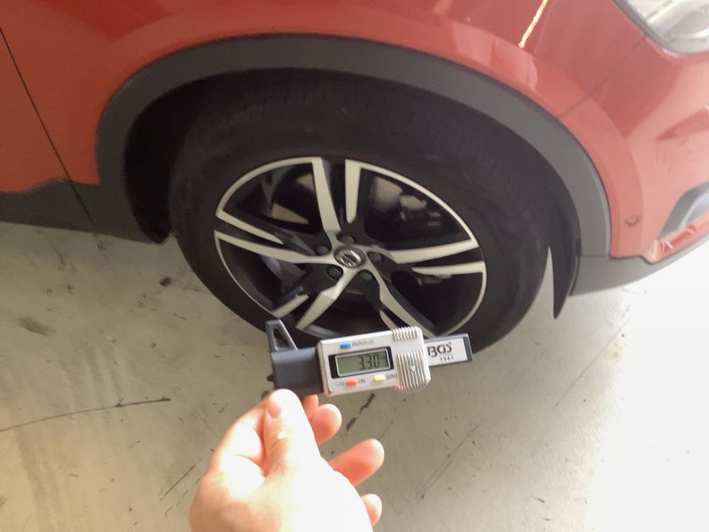 Volvo XC40 1.5 T5 Plug-in Hybrid R-Design 2WD 2020 – снимка 11