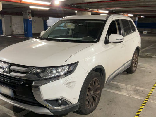 Mitsubishi Outlander 2.2 DI-D Instyle 2WD 2019 – снимка 2