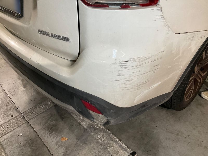 Mitsubishi Outlander 2.2 DI-D Instyle 2WD 2019 – снимка 38