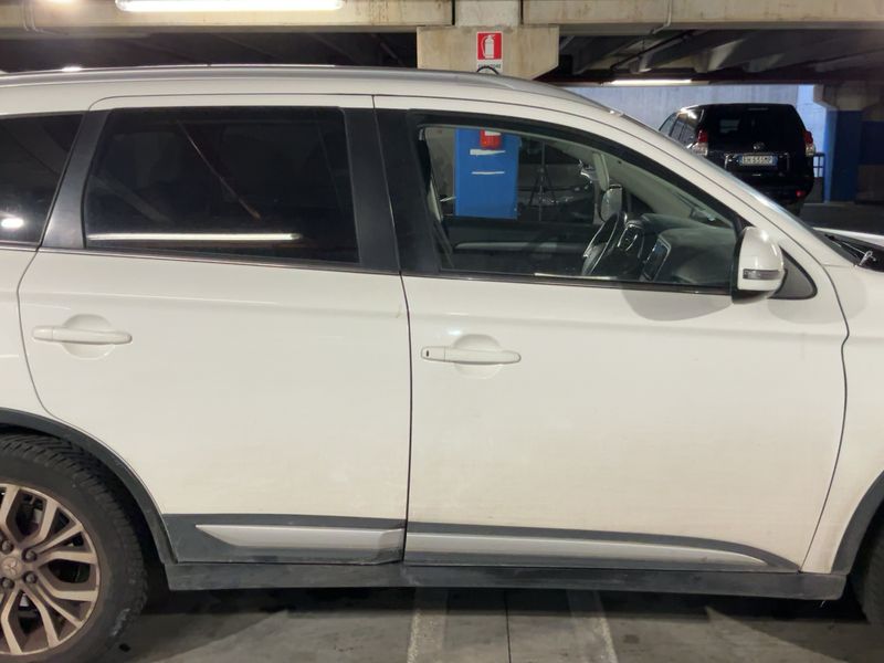 Mitsubishi Outlander 2.2 DI-D Instyle 2WD 2019 – снимка 10