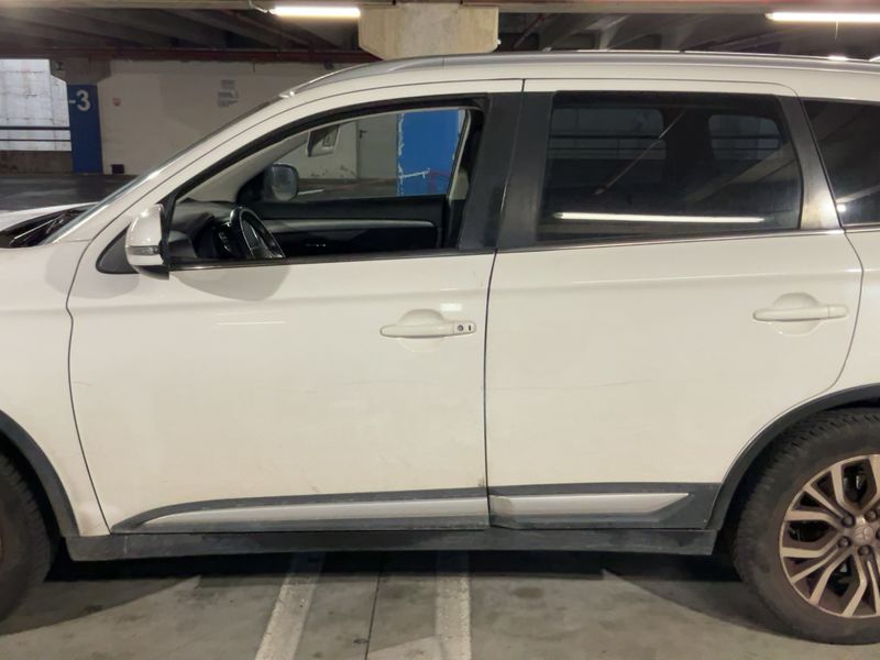 Mitsubishi Outlander 2.2 DI-D Instyle 2WD 2019 – снимка 4