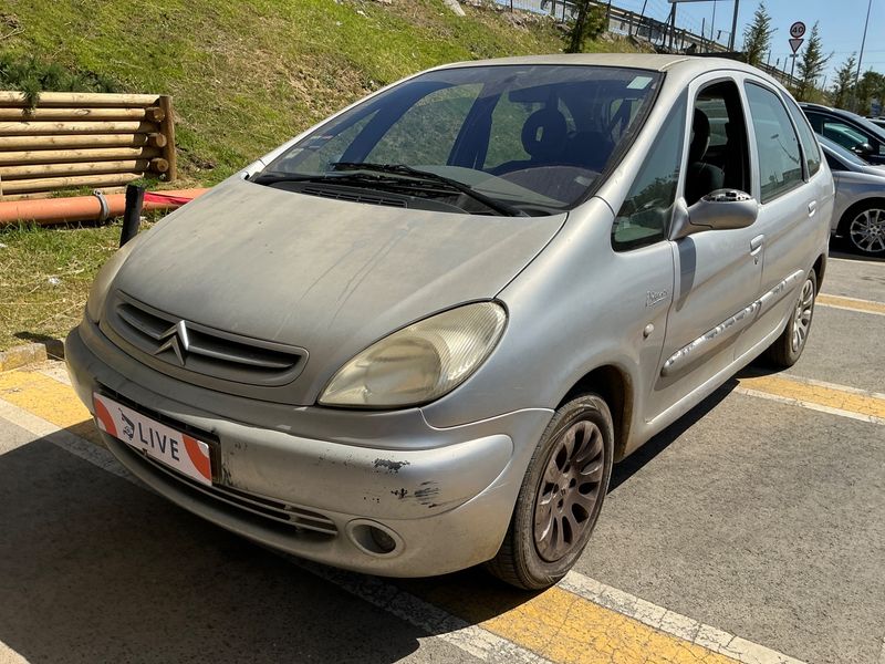 Citroen Xsara Picasso 1.6 2001 – снимка 1