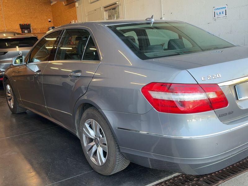 Mercedes-Benz E-Klasse E 220 CDI BlueEfficiency Avantgarde 2009 – снимка 3