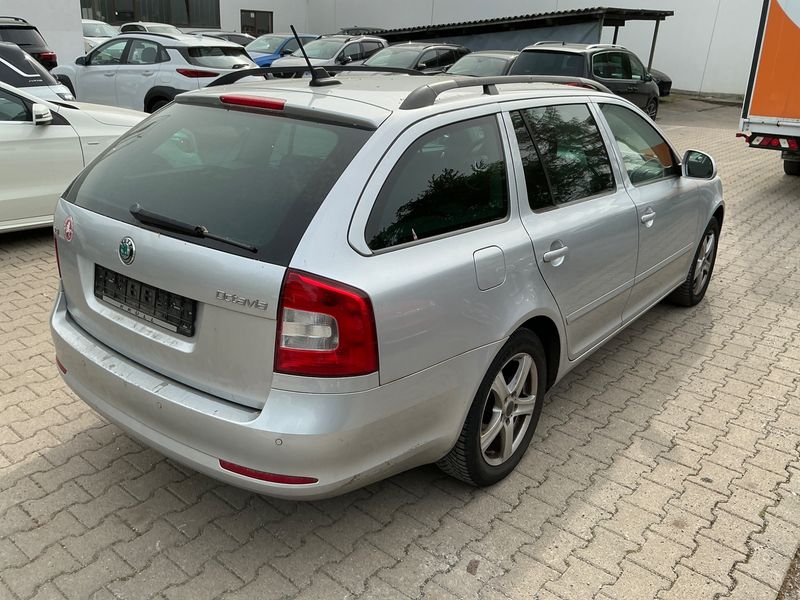 Skoda Octavia 1.4 TSI Best of 2013 – снимка 2
