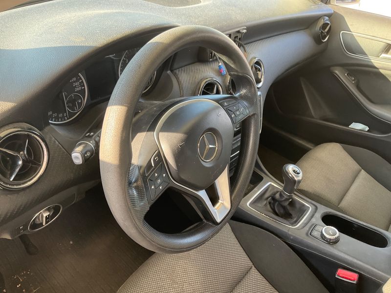 Mercedes-Benz GLA-Klasse GLA 180 d Executive 2015 – снимка 26