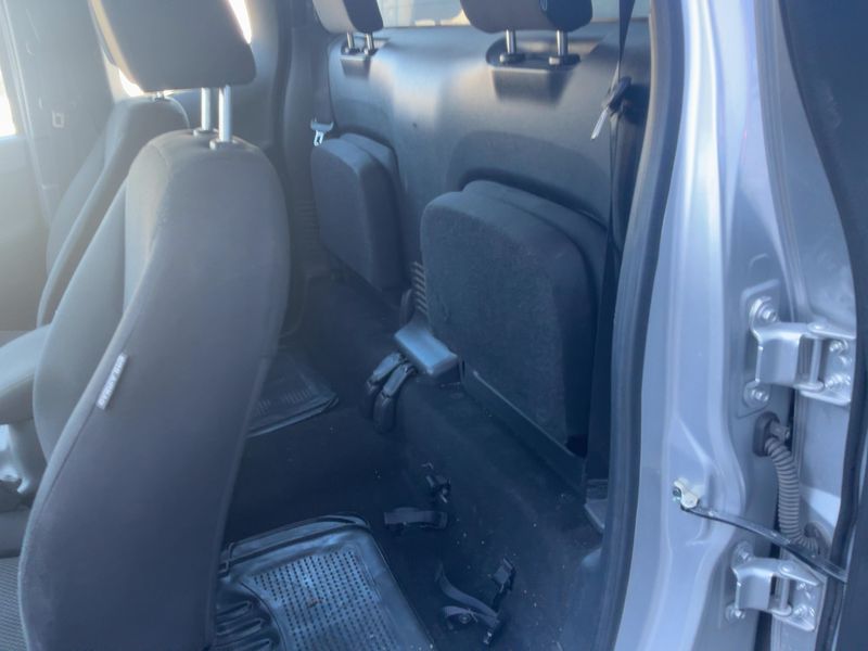 Nissan NP300 Pick-up 2.3 dCi Visia King Cab 4x4 2018 – снимка 19