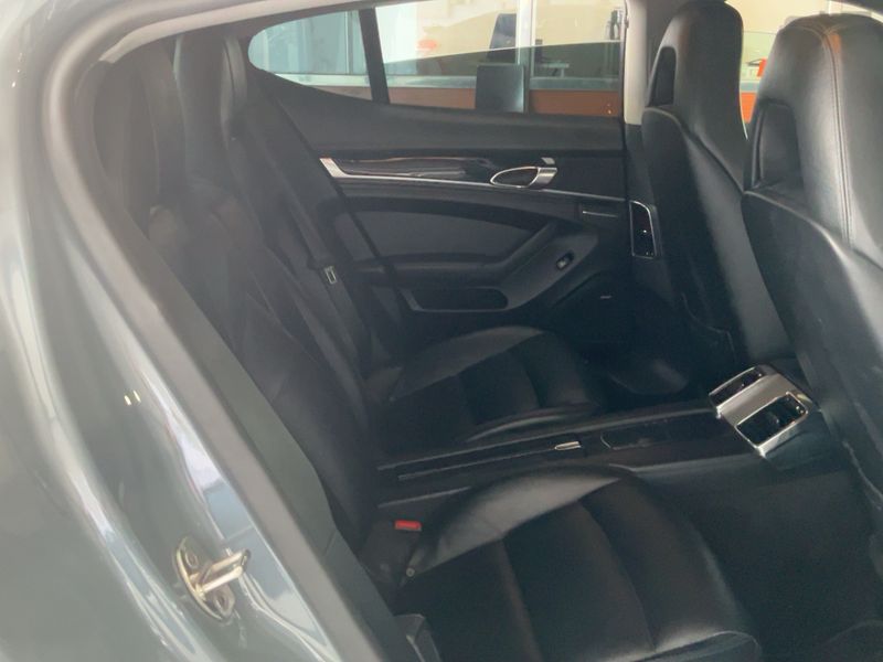 Porsche Panamera Diesel 2013 – снимка 19