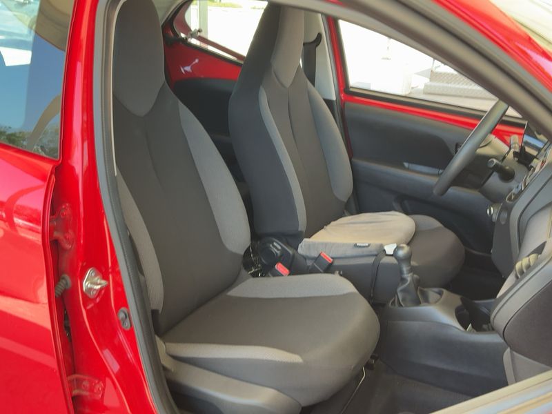 Toyota Aygo 1.0 VVT-i X 2020 – снимка 16