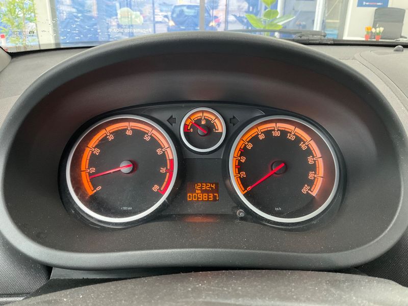 Opel Corsa 1.2 Edition 2013 – снимка 18