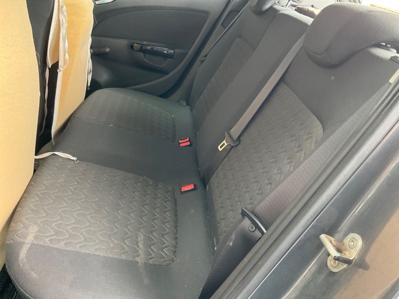 Opel Corsa 1.2 Edition 2013 – снимка 38