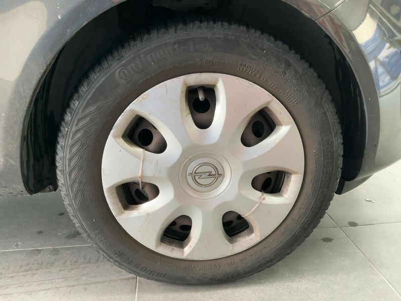 Opel Corsa 1.2 Edition 2013 – снимка 11