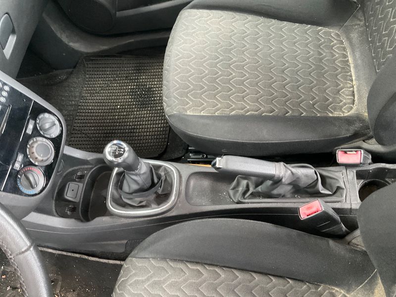 Opel Corsa 1.2 Edition 2013 – снимка 36