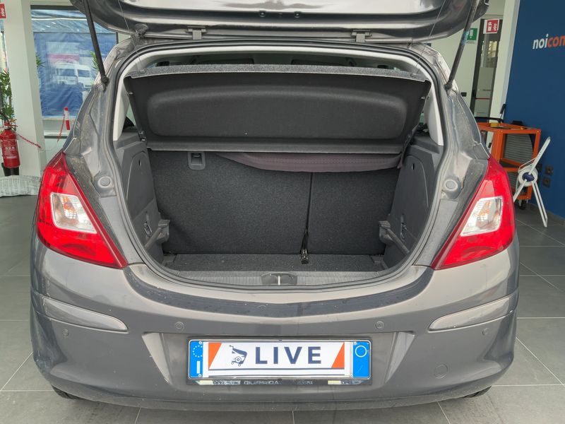 Opel Corsa 1.2 Edition 2013 – снимка 15