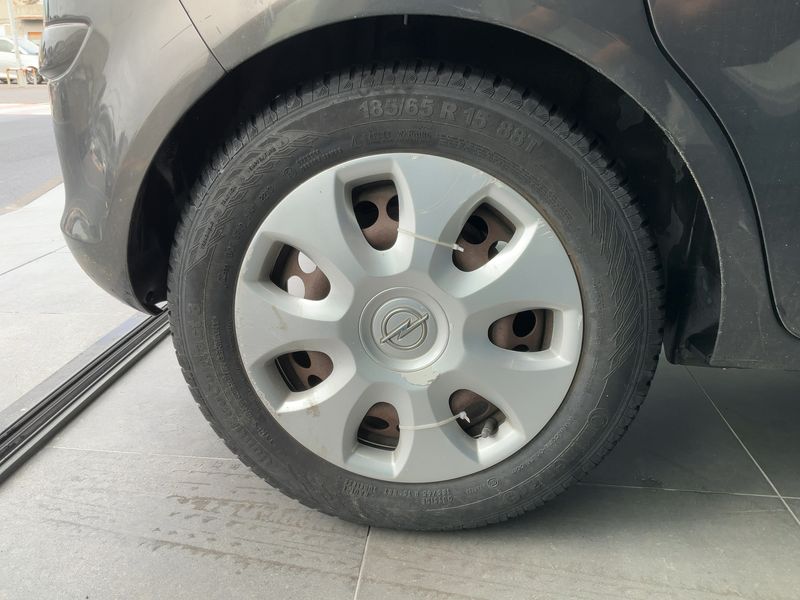 Opel Corsa 1.2 Edition 2013 – снимка 9