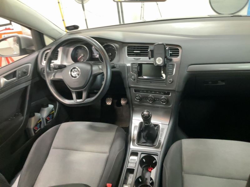 Volkswagen Golf VII 1.2 TSI Trendline BlueMotion Tech 2013 – снимка 17