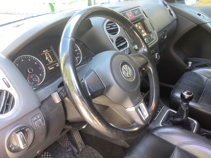 Volkswagen Tiguan 1.4 TSI Team BlueMotion Tech 2011 – снимка 39