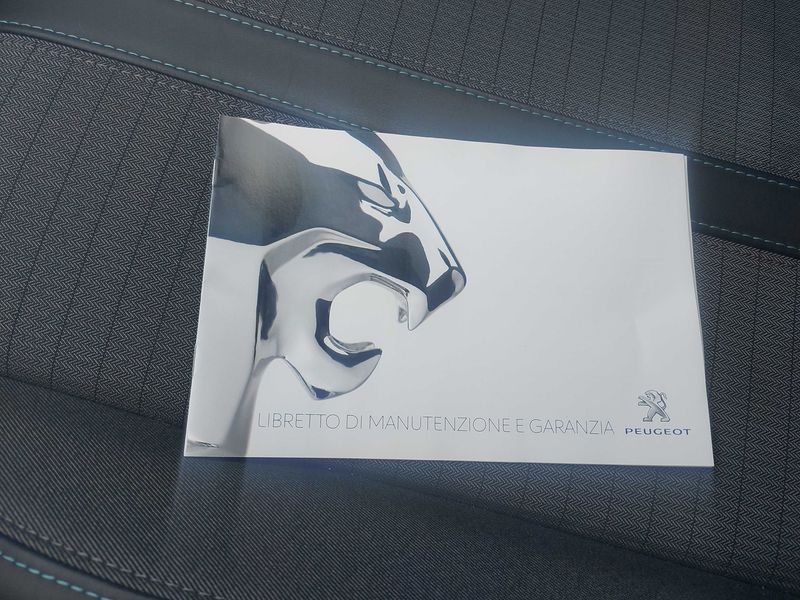 Peugeot 208 1.2 PureTech Allure Pack 2021 – снимка 16