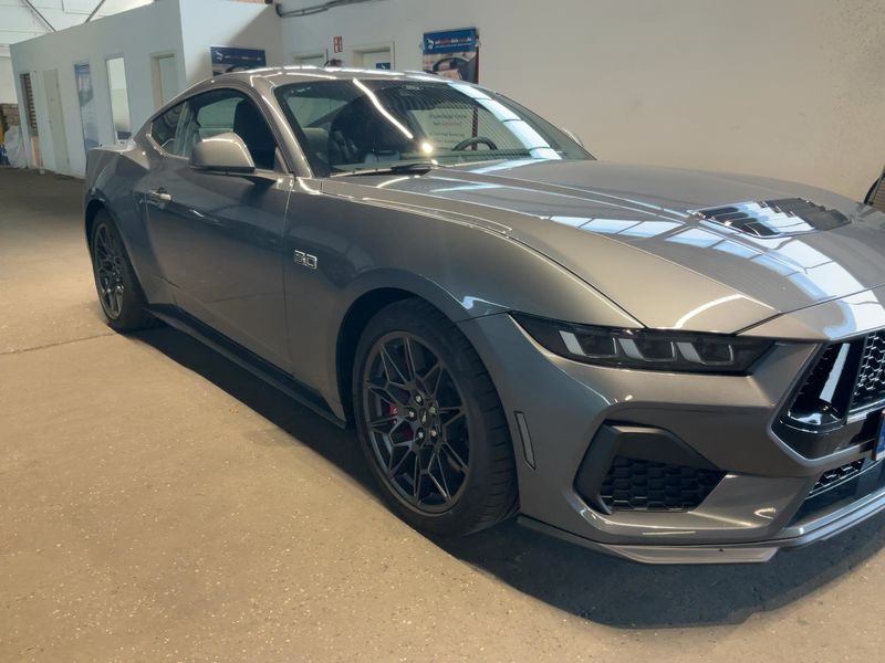Ford Mustang 5.0 Ti-VCT V8 GT Fastback 2025 – снимка 12