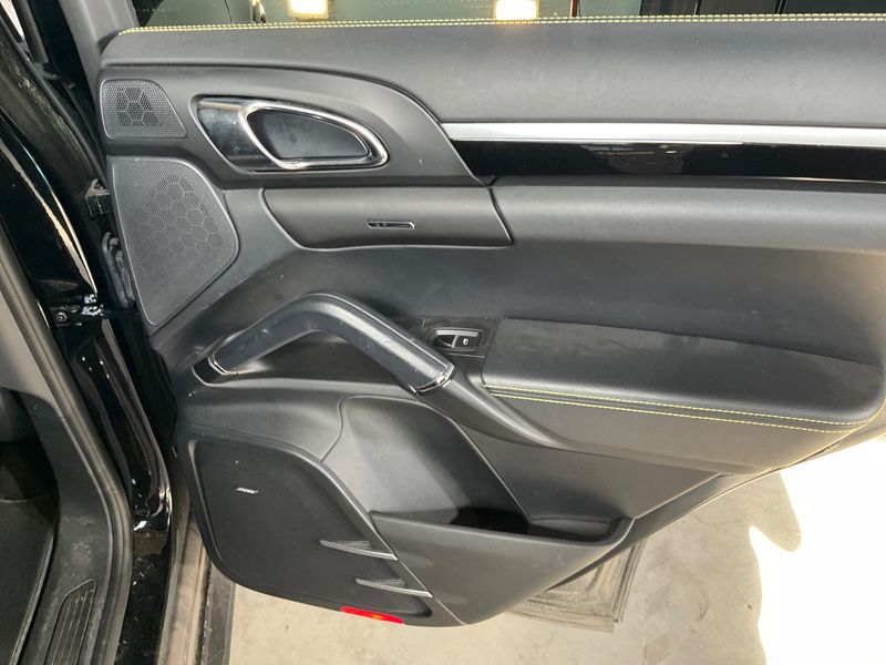 Porsche Cayenne S E-Hybrid 2015 – снимка 31