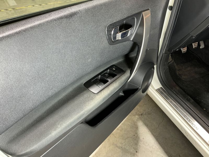 Nissan Qashqai 1.6 dCi 360 2012 – снимка 25