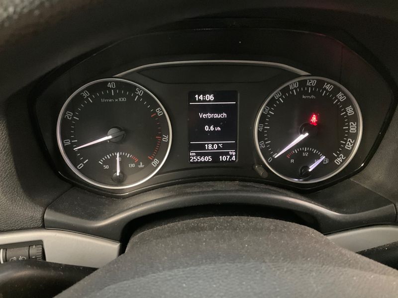 Skoda Octavia 1.4 TSI Ambiente 2010 – снимка 4