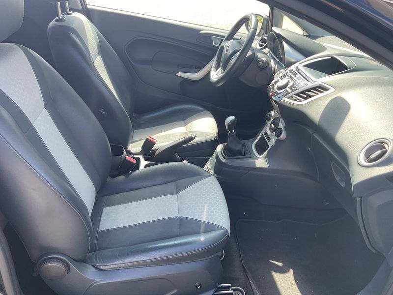 Ford Fiesta 1.6 TDCi Titanium 2011 – снимка 3
