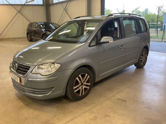 Volkswagen Touran 1.9 TDI Trendline 2009 – снимка 1