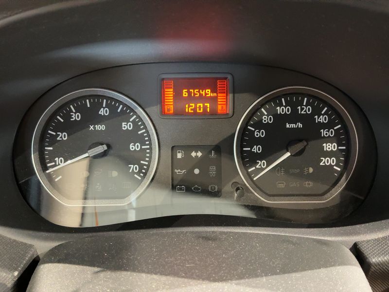 Dacia Sandero 1.6 E85 Stepway II 2012 – снимка 18