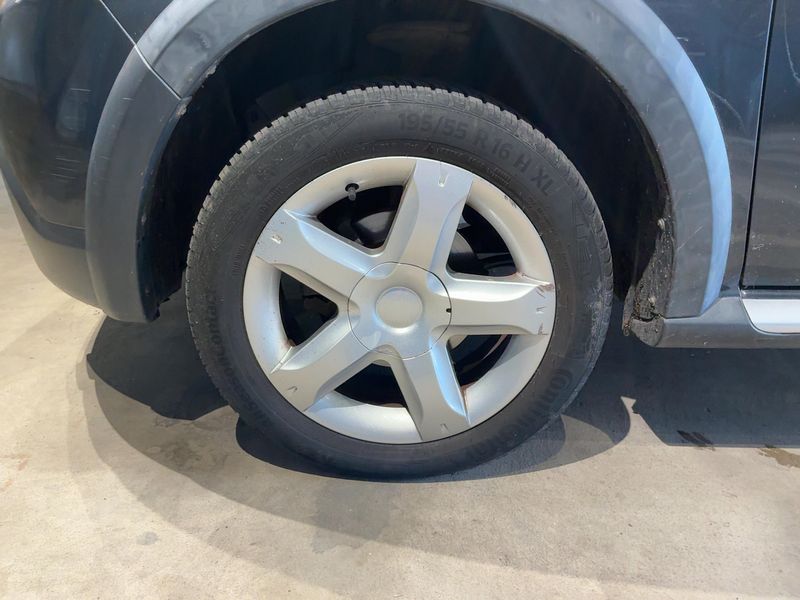 Dacia Sandero 1.6 E85 Stepway II 2012 – снимка 3